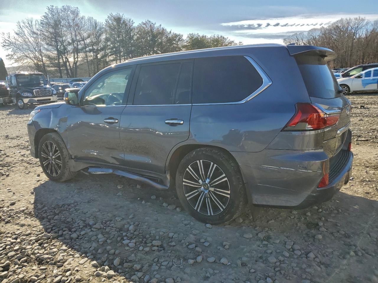 2020 Lexus Lx 570 - Image 2