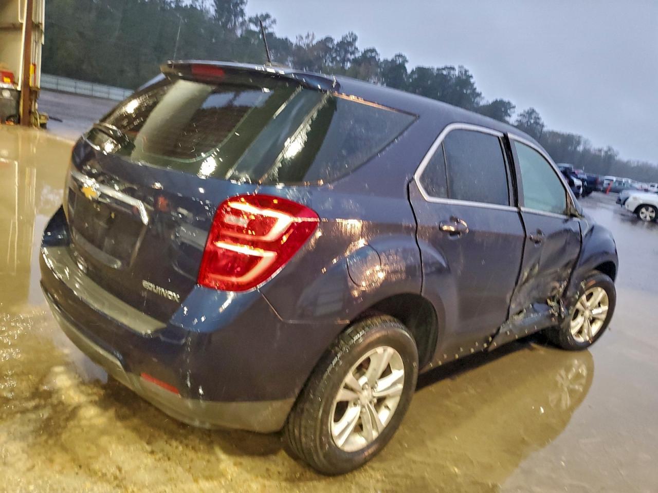 2016 Chevrolet Equinox Ls - Фото 3