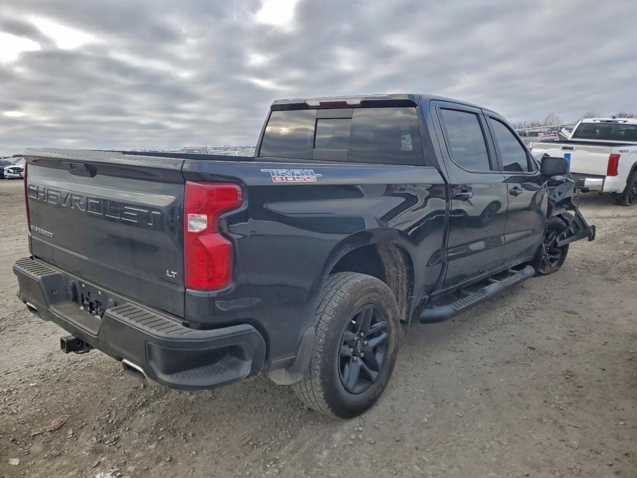 2021 Chevrolet Silverado K1500 Lt Trail Boss - Image 3