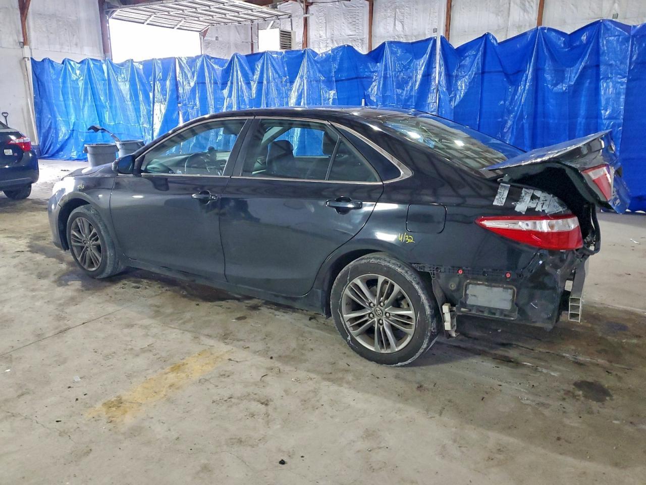 2016 Toyota Camry Le - Image 2