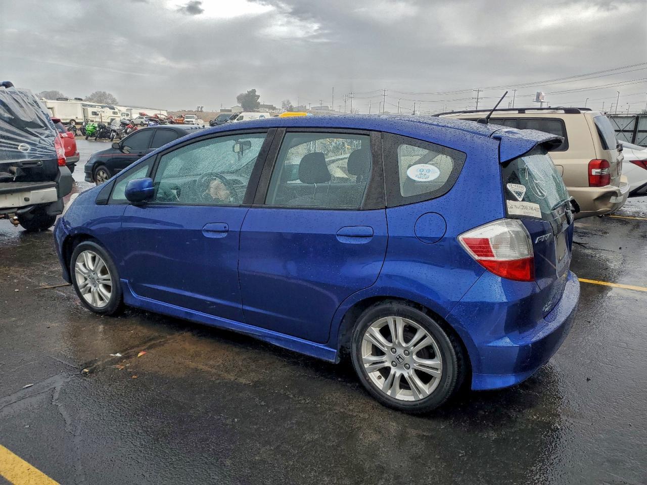 2010 Honda Fit - Image 2