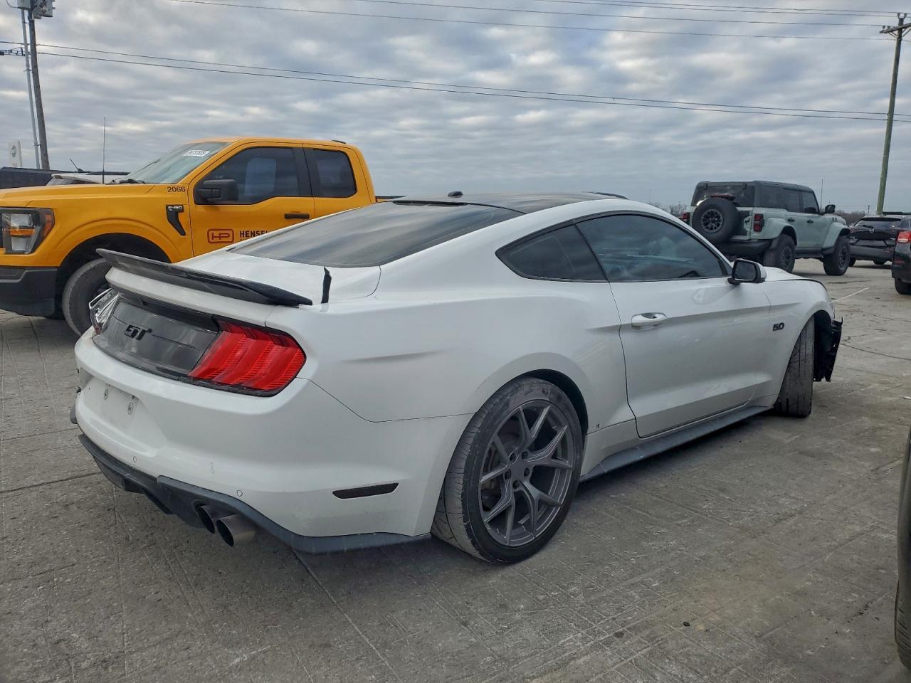 2018 Ford Mustang Gt - Image 3