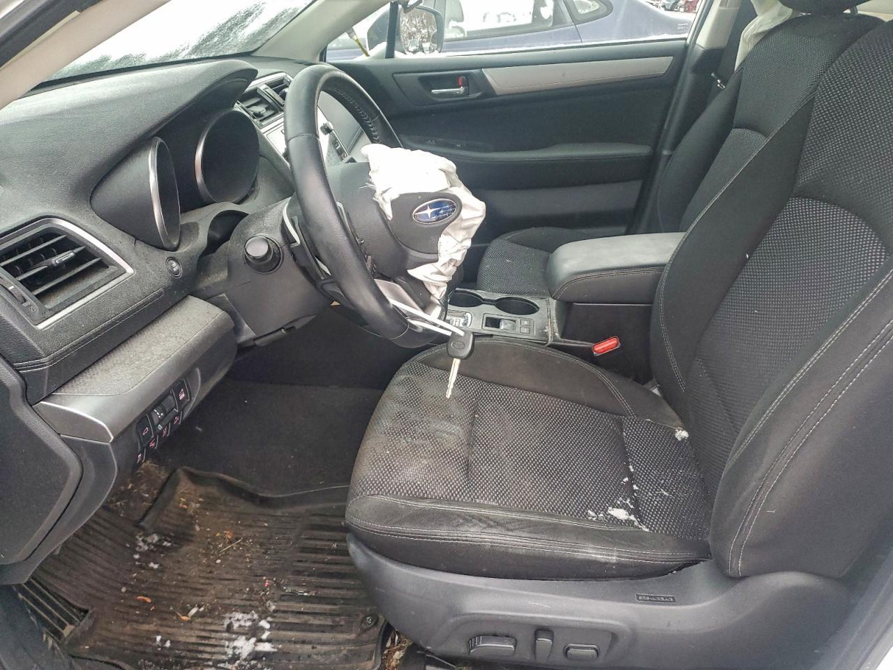 2019 Subaru Outback 2.5I Premium - Image 7