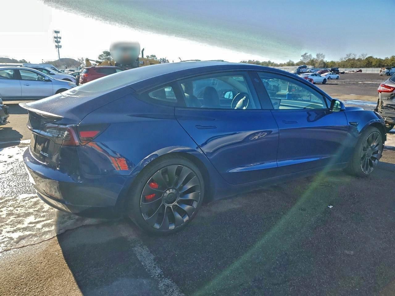 2022 Tesla Model 3 - Image 3