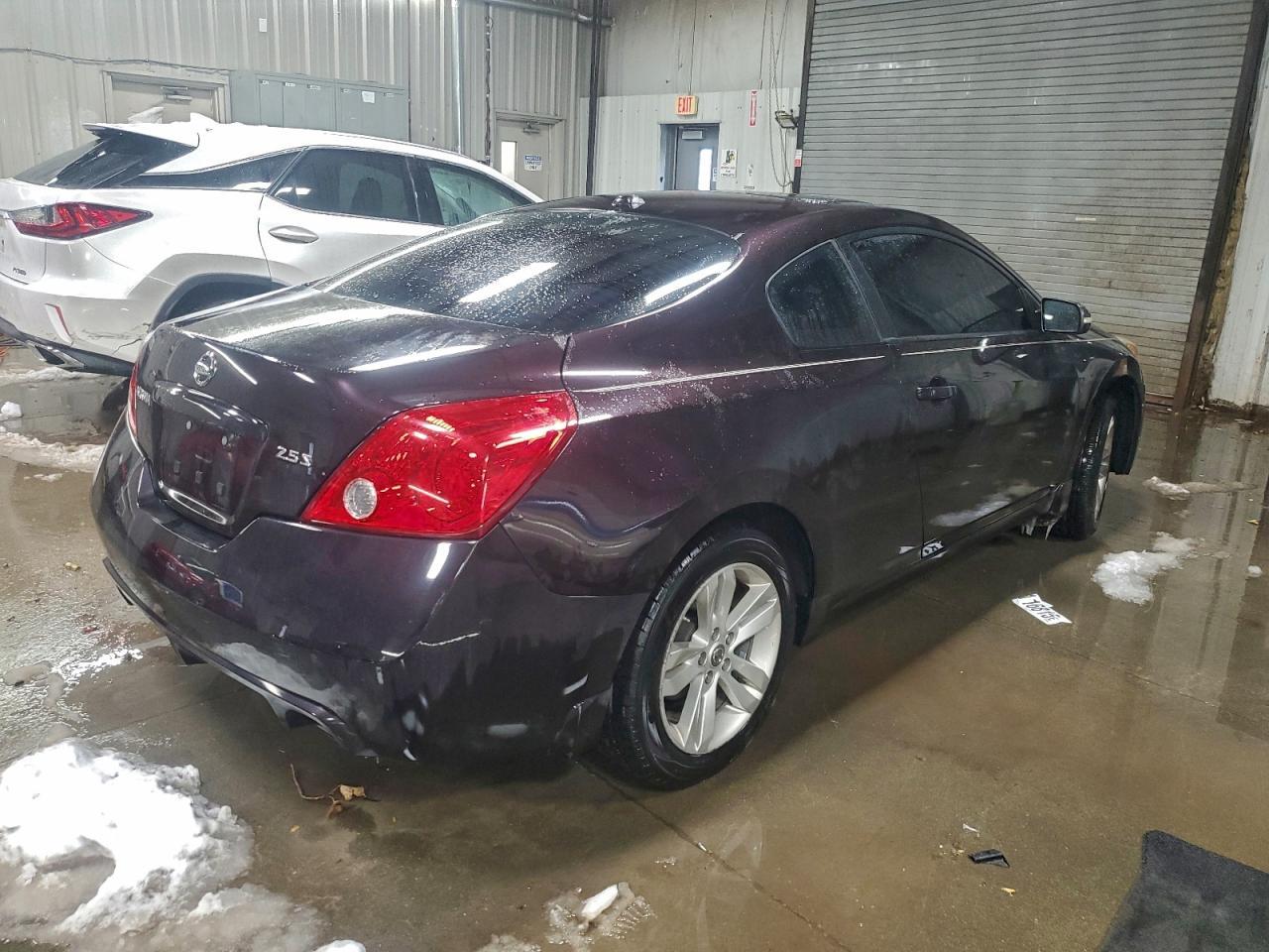 2012 Nissan Altima S - Image 3