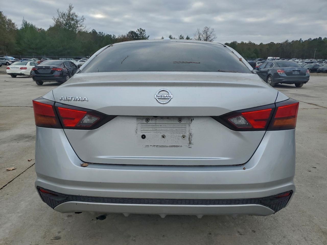 2020 Nissan Altima S - Image 6
