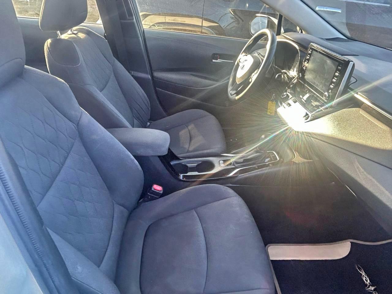 2020 Toyota Corolla Le - Image 5