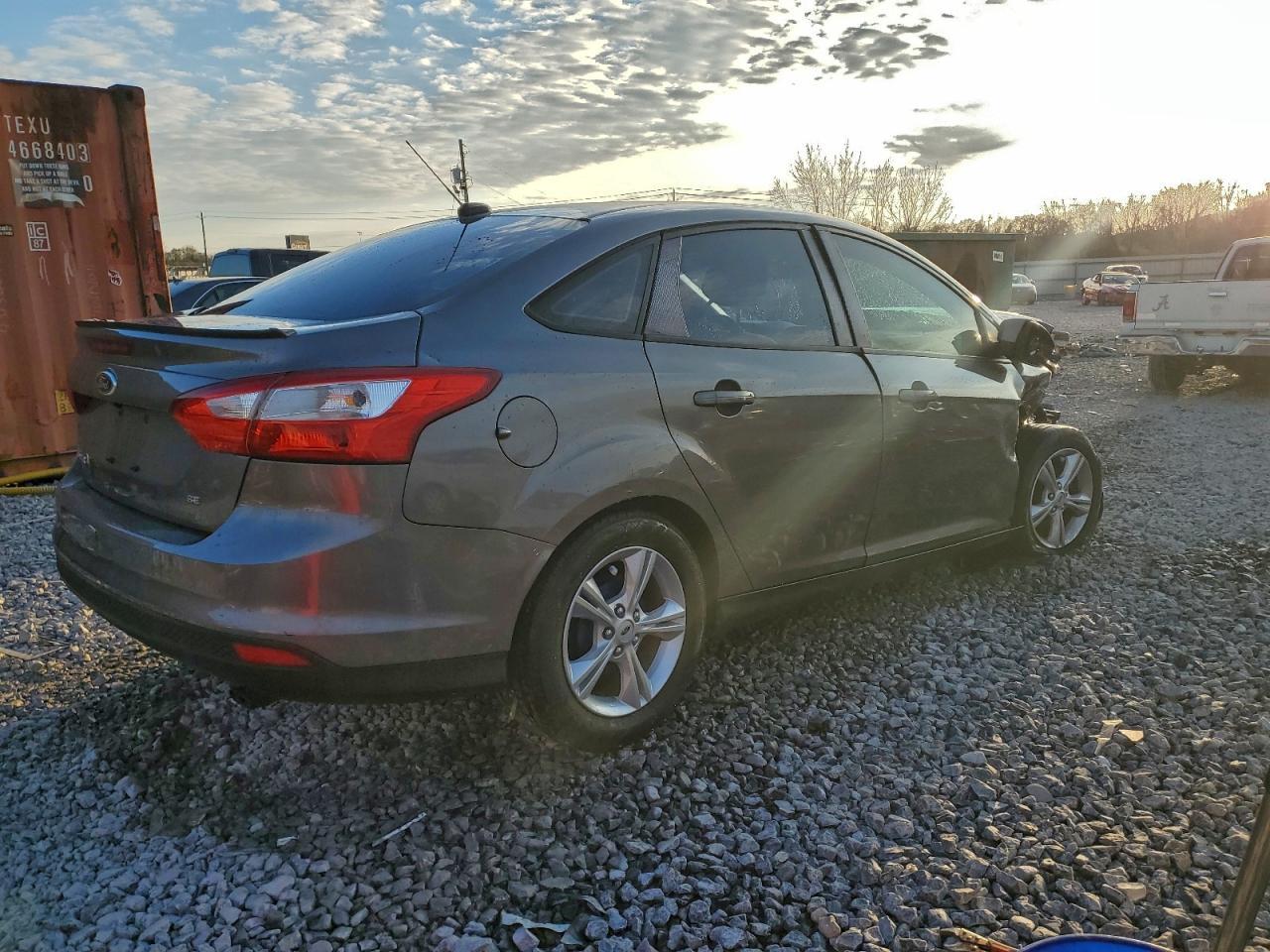 2012 Ford Focus Se - Фото 3