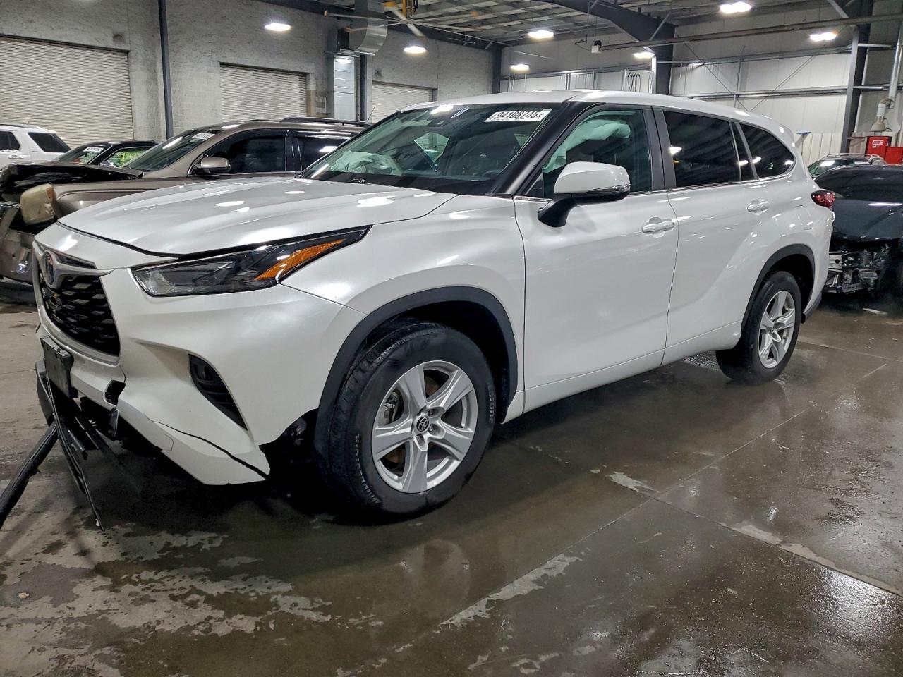 2023 Toyota Highlander Hybrid Le