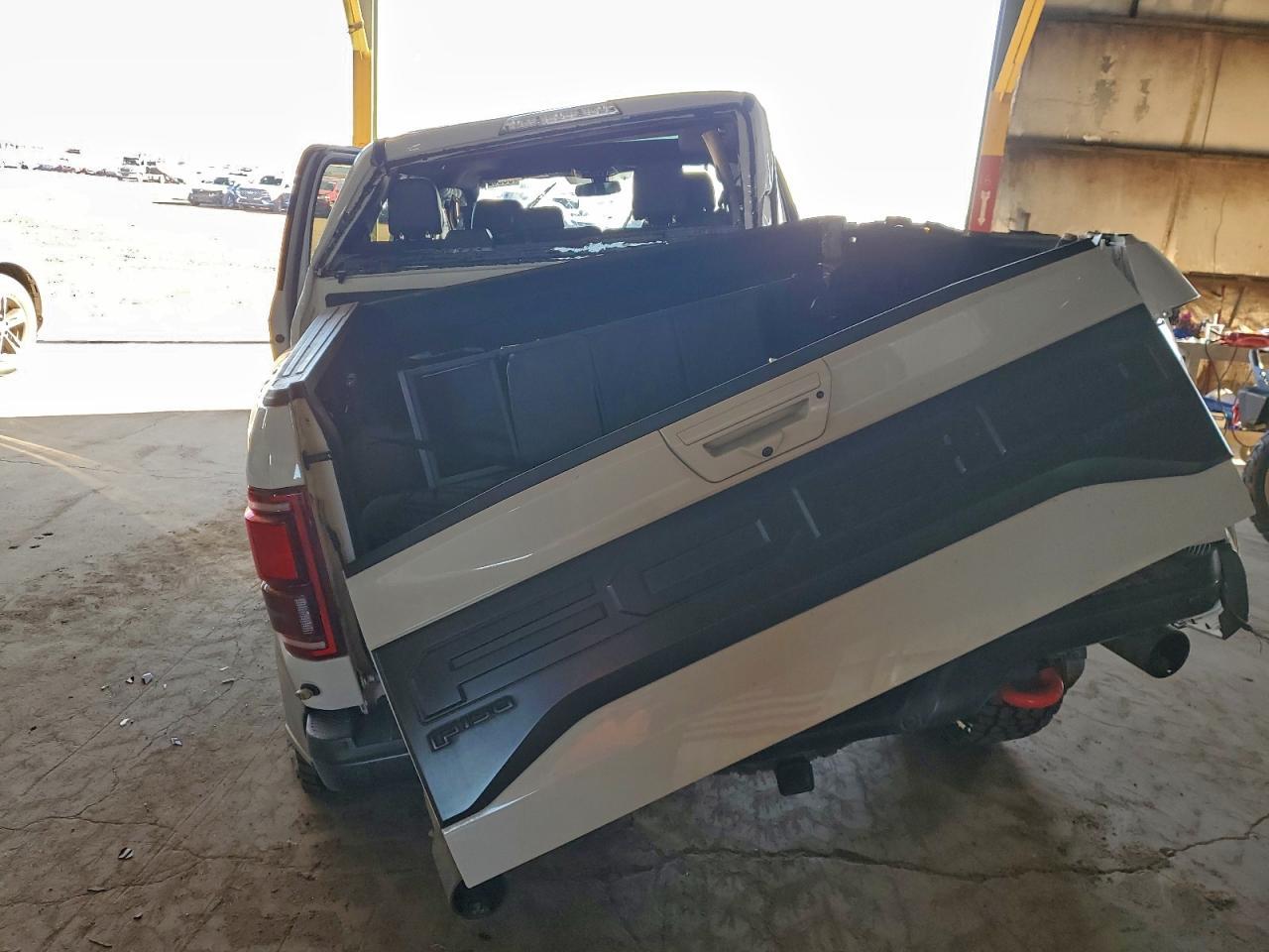 2018 Ford F150 Raptor - Фото 6