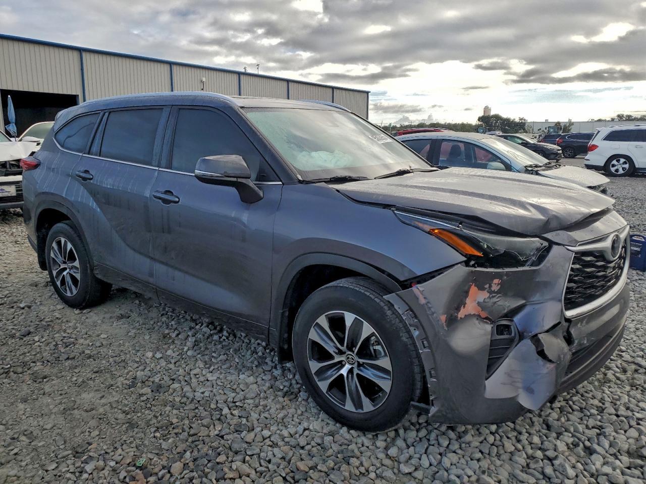 2024 Toyota Highlander Le - Фото 4