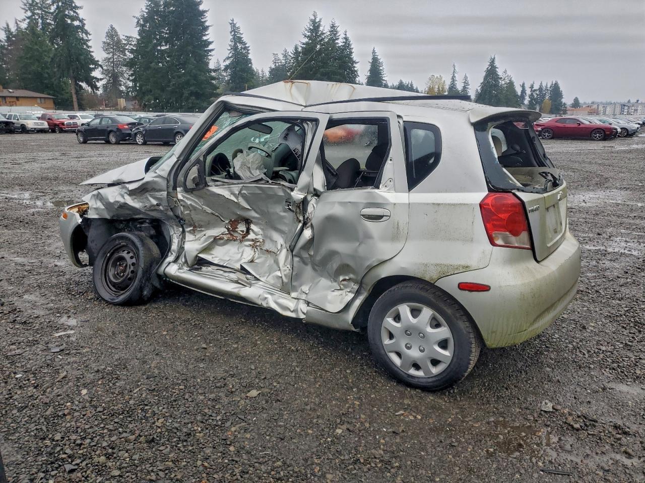 2004 Chevrolet Aveo - Фото 2