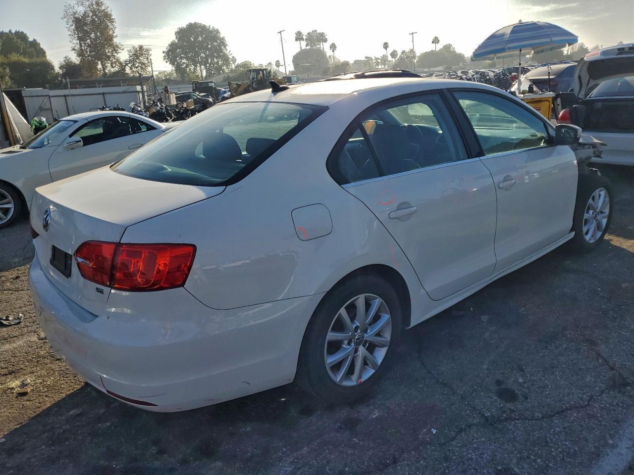 2014 Volkswagen Jetta Se - Image 3