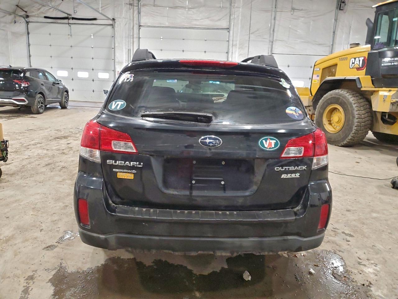 2013 Subaru Outback 2.5I Premium - Image 6