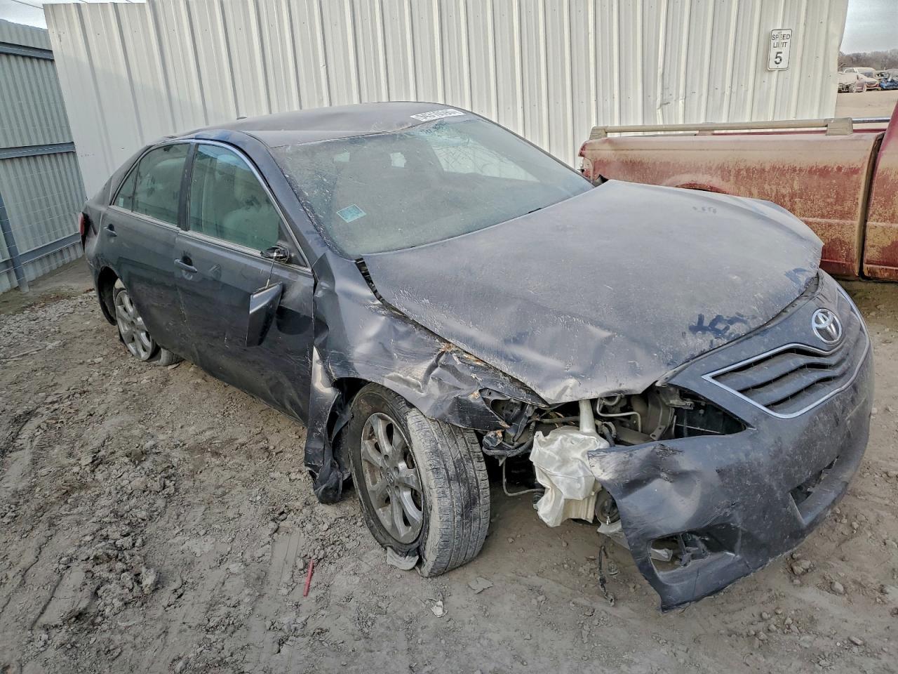 2011 Toyota Camry Base - Фото 4