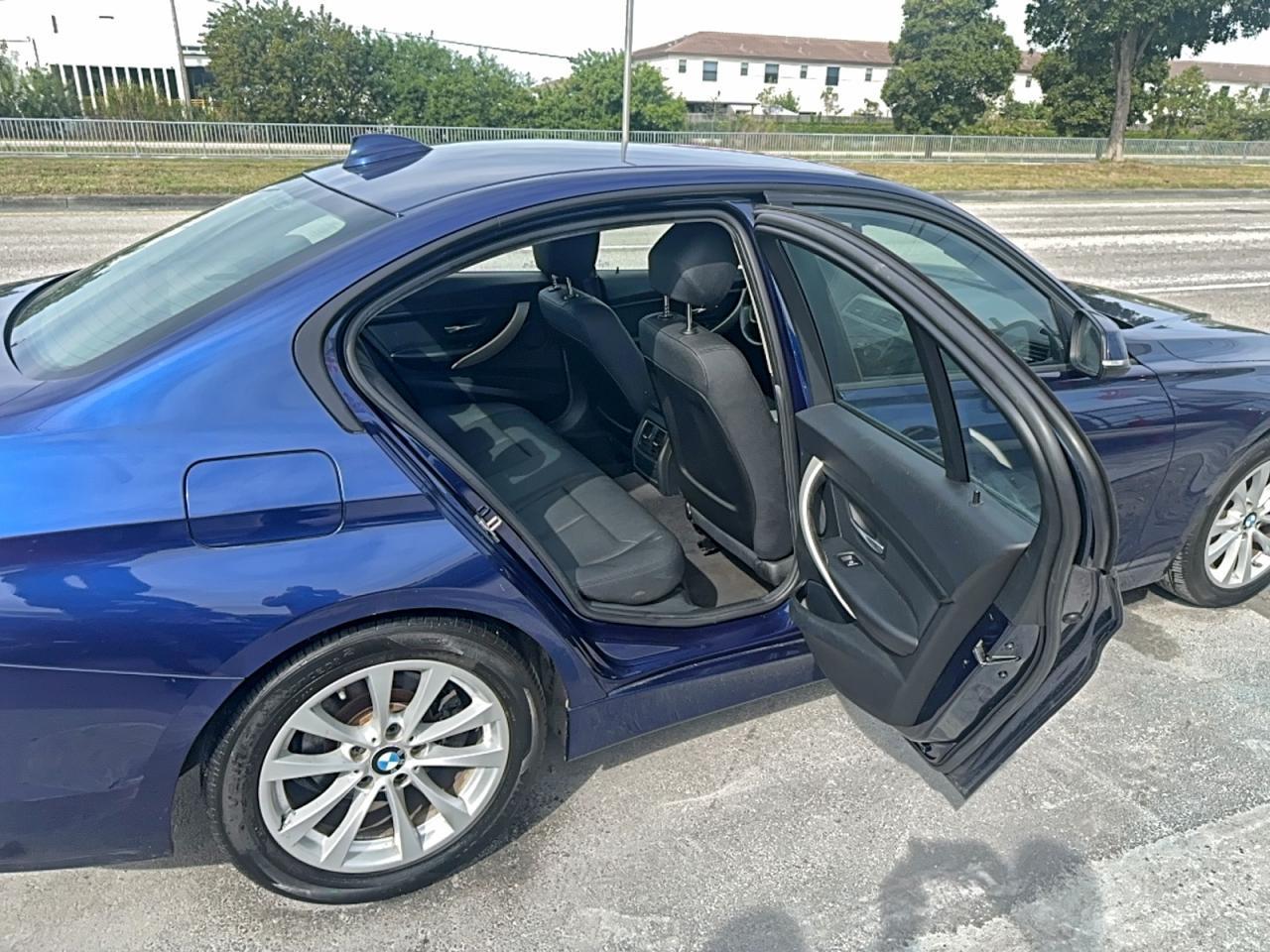 2018 BMW 320 I - Image 6