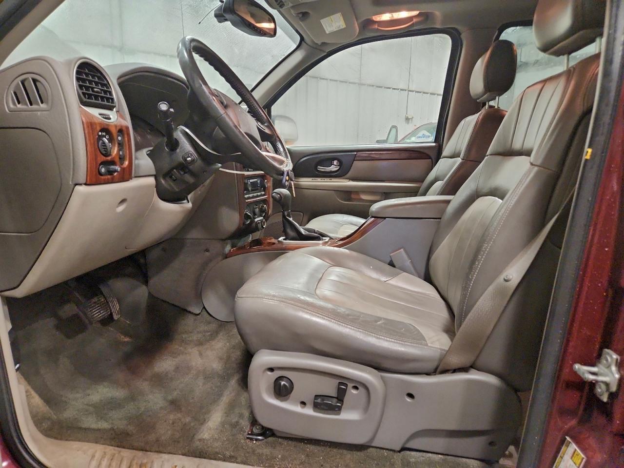 2004 GMC Envoy - Image 7