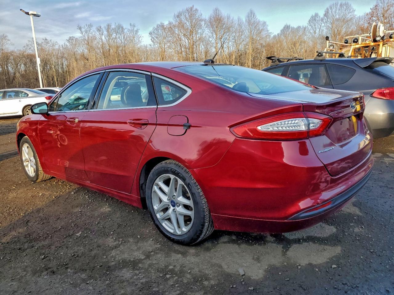 2016 Ford Fusion Se - Фото 2