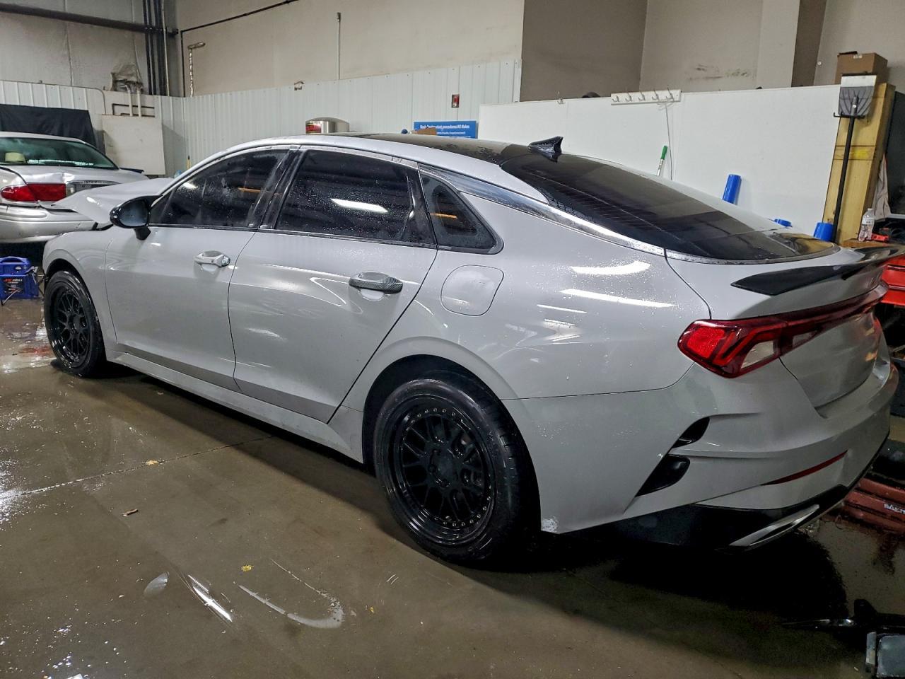 2022 Kia K5 Gt Line - Фото 2