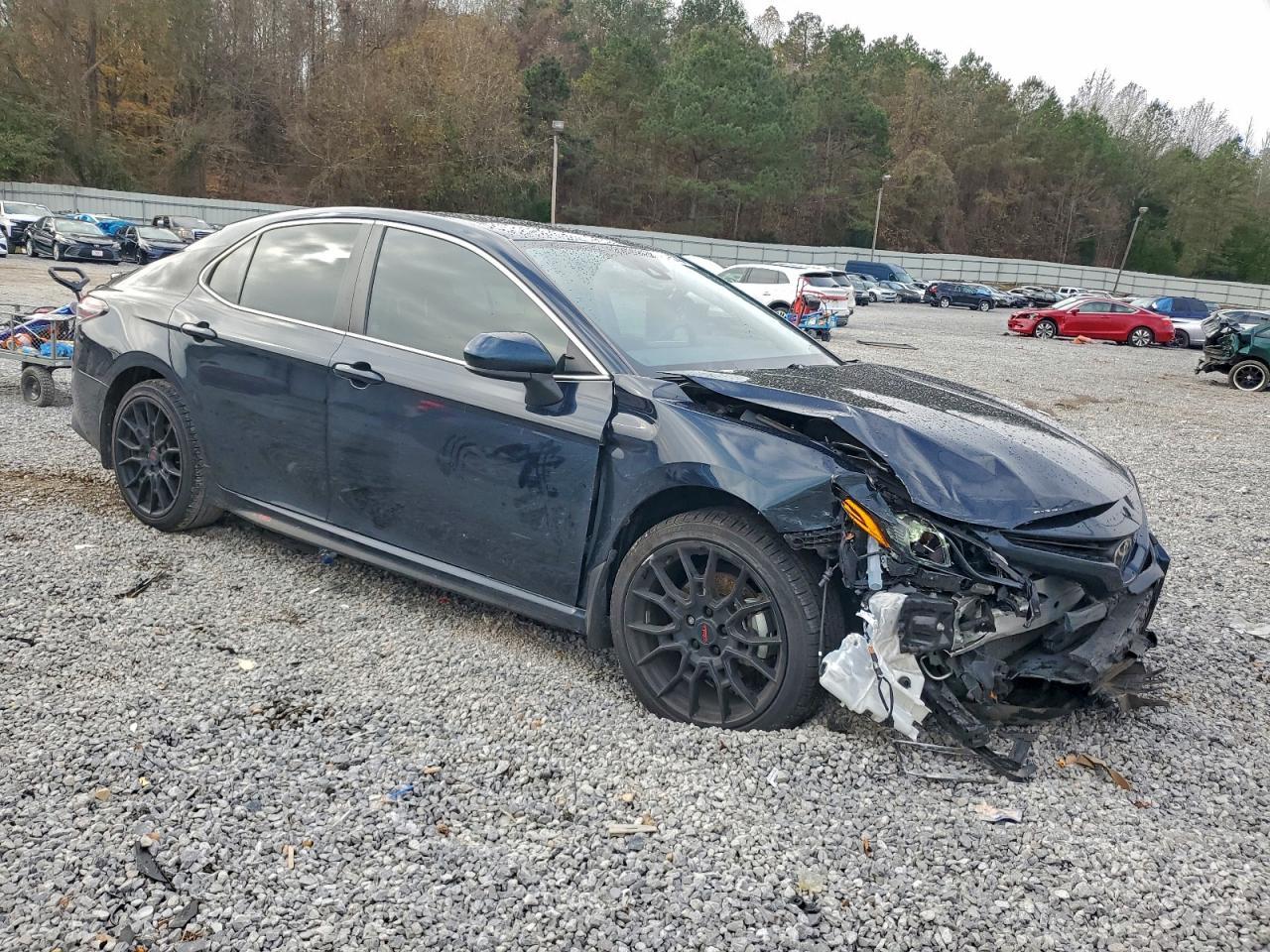 2021 Toyota Camry Se - Фото 4