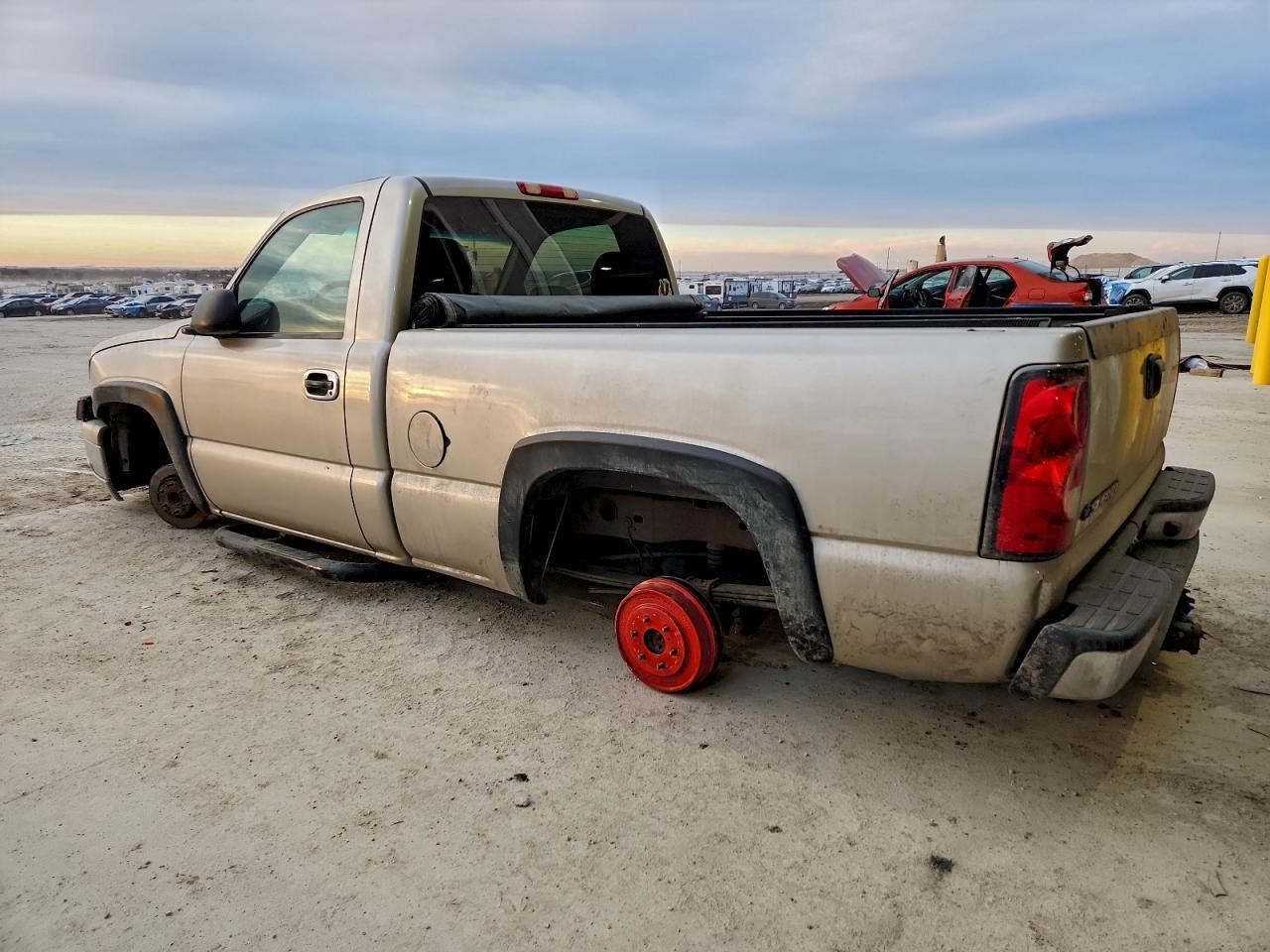 2006 Chevrolet Silverado C1500 - Image 2