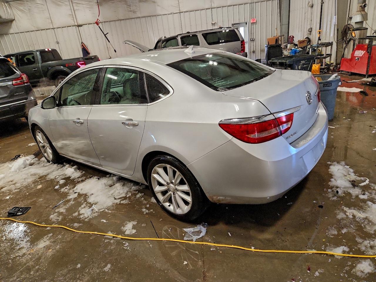 2013 Buick Verano - Фото 2