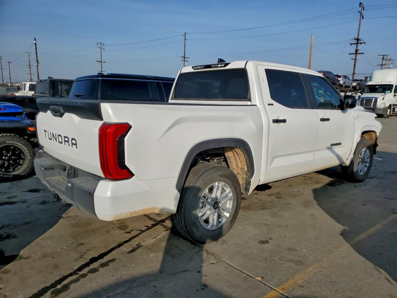 2025 Toyota Tundra Crewmax Sr - Фото 3