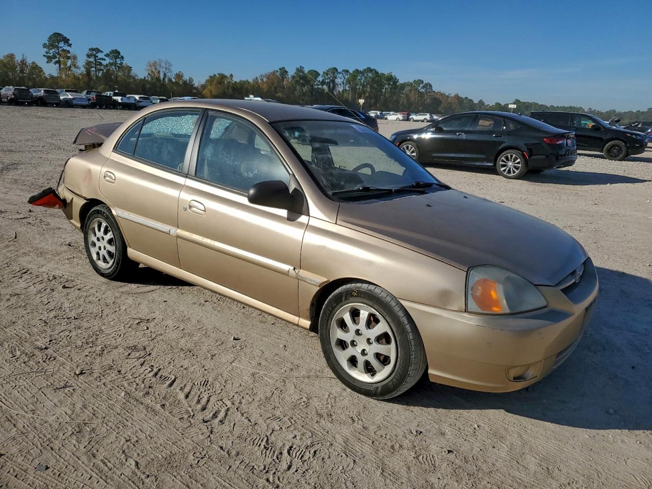 2004 Kia Rio - Image 4
