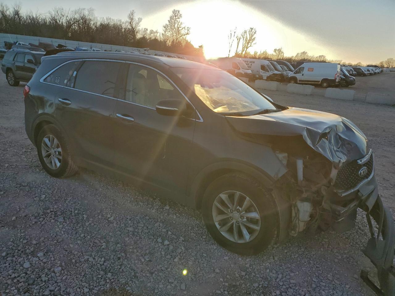 2017 Kia Sorento Lx - Image 4