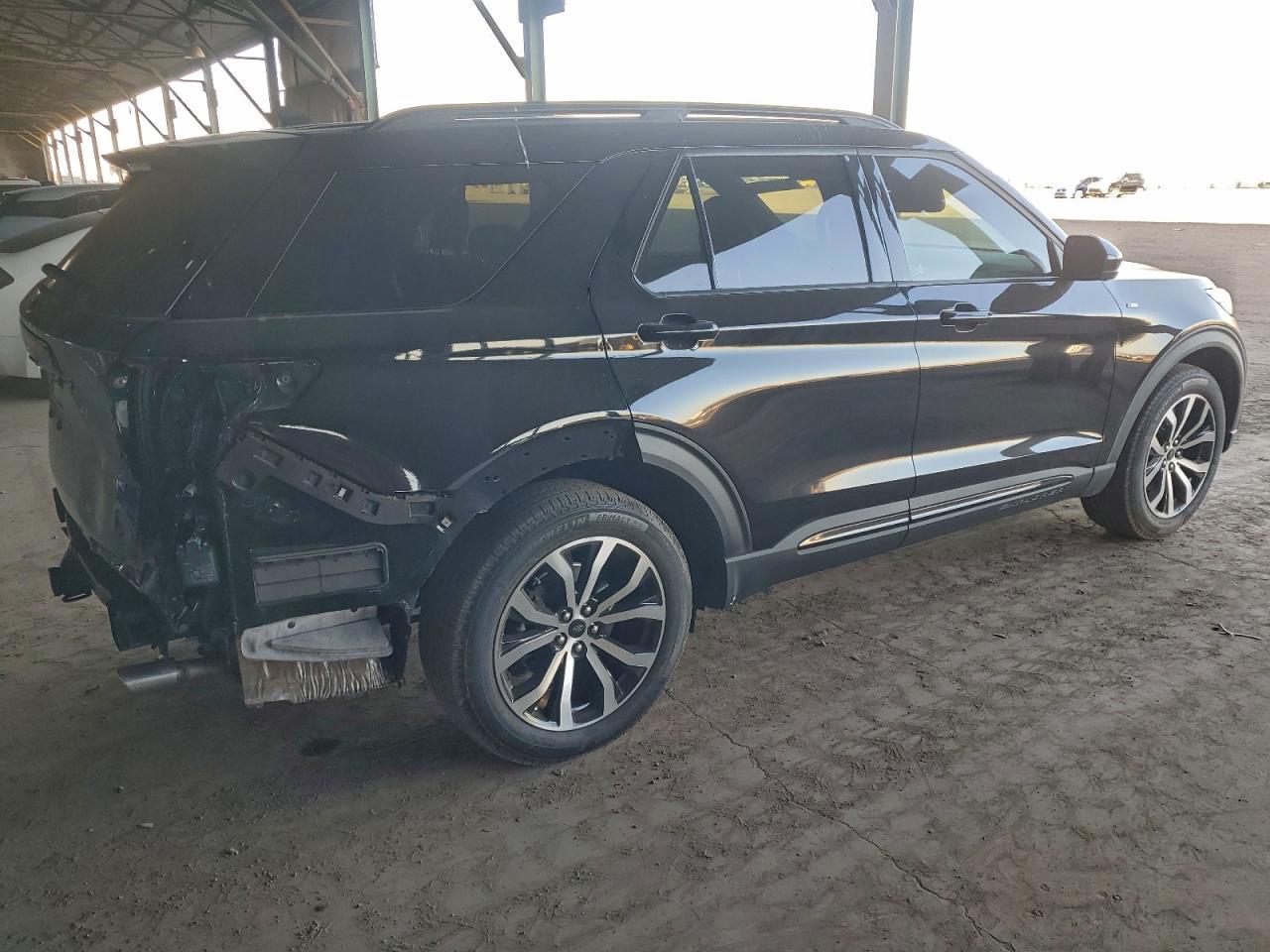 2022 Ford Explorer St-Line - Фото 3