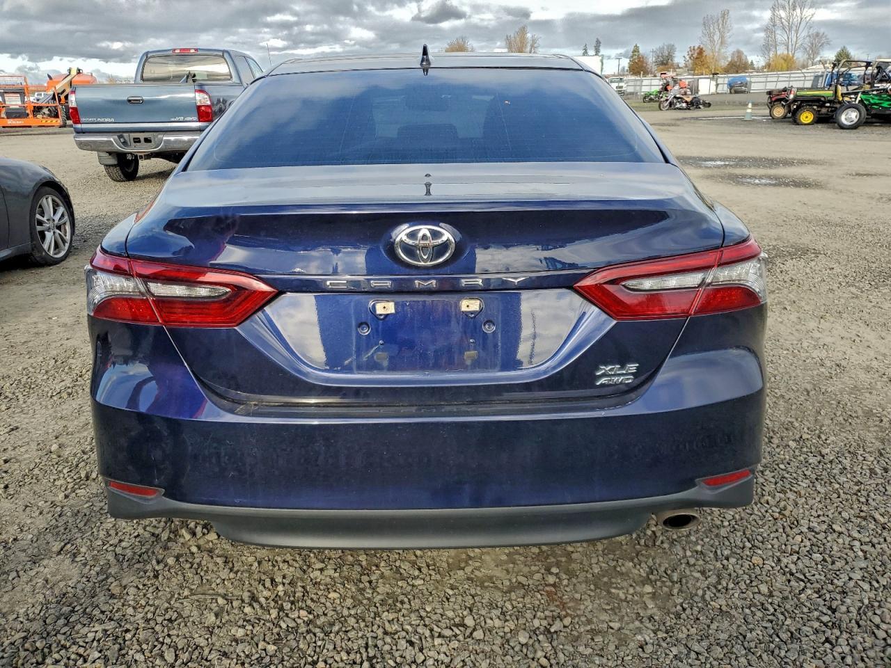 2022 Toyota Camry Xle - Фото 6