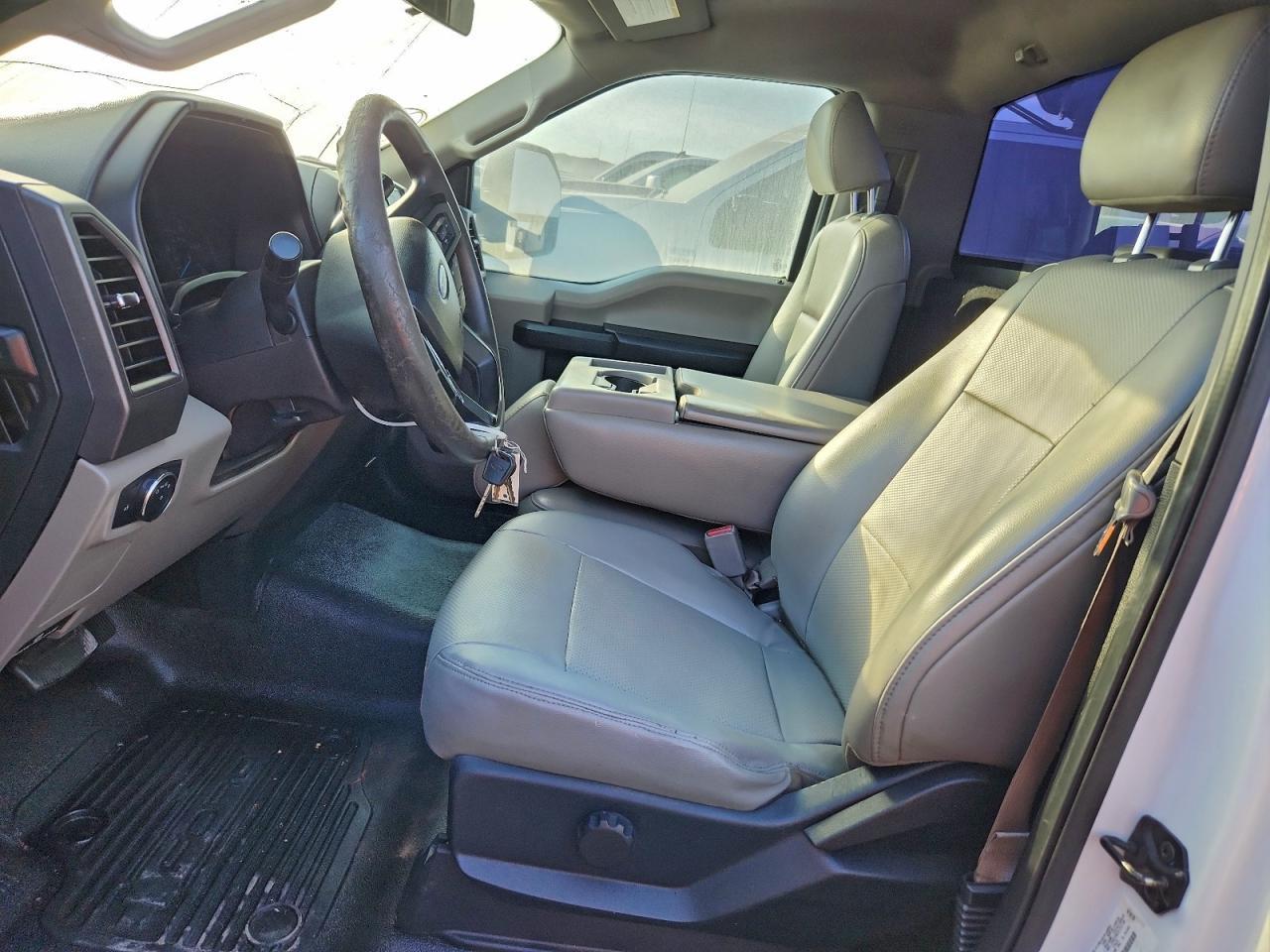 2017 Ford F350 Utility / Service Truck - Фото 7