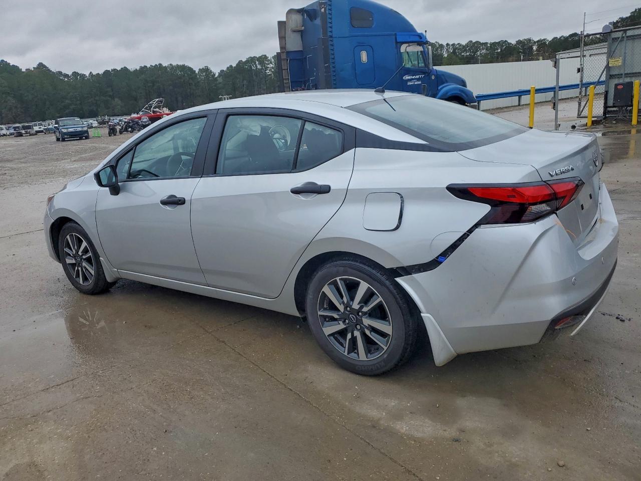 2025 Nissan Versa S - Фото 2