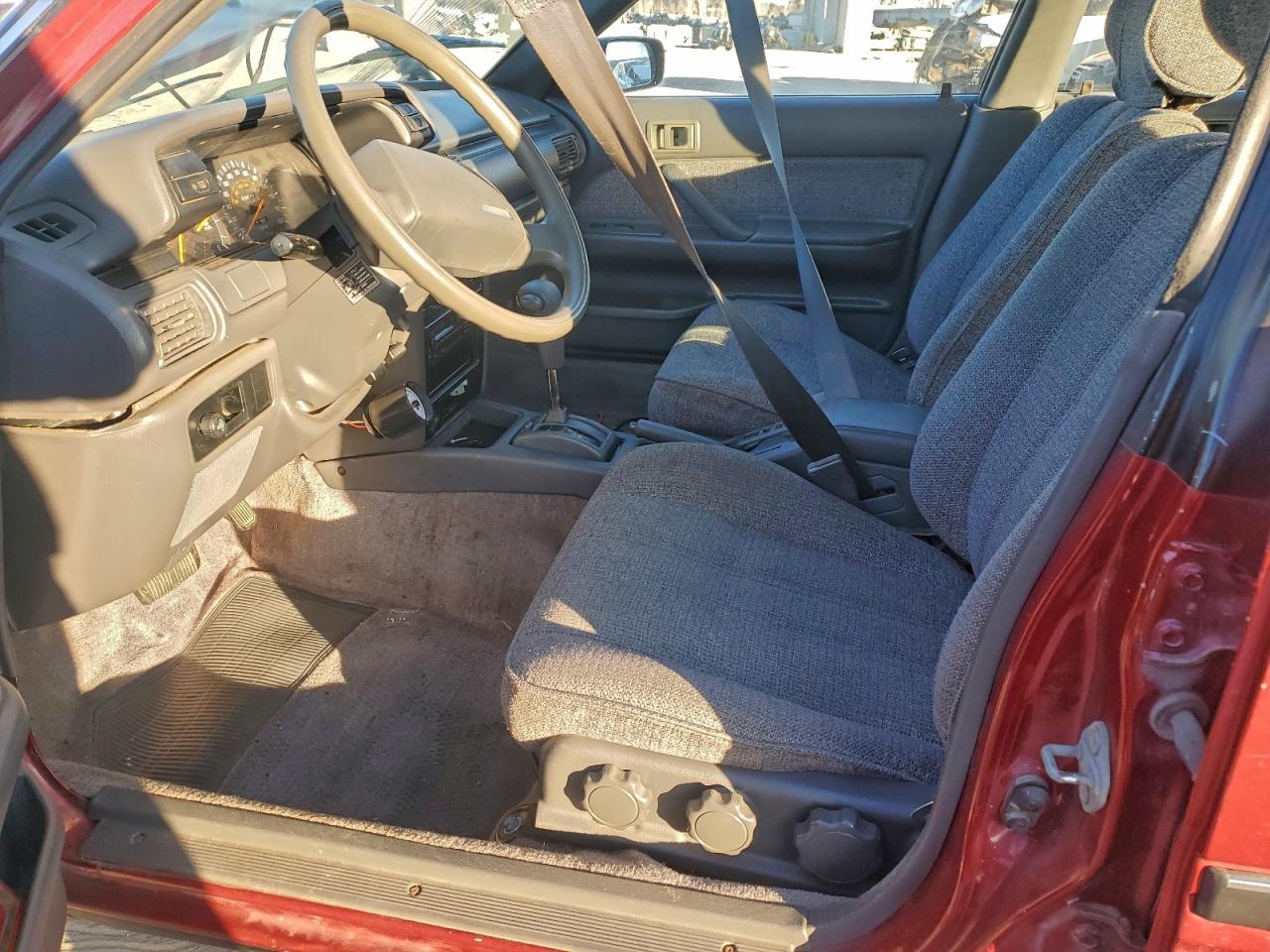 1990 Toyota Camry Dlx - Фото 7