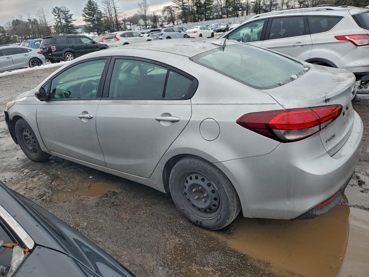 2017 Kia Forte Lx - Image 2