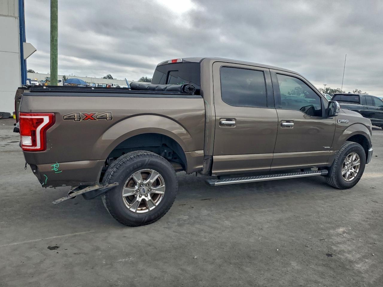 2016 Ford F150 Supercrew - Фото 3