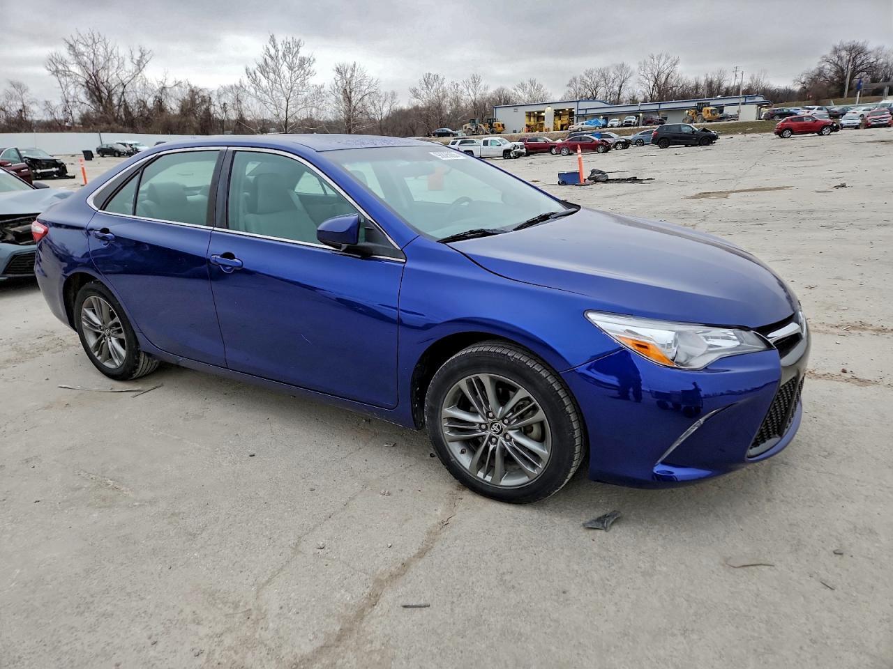 2016 Toyota Camry Le - Image 4