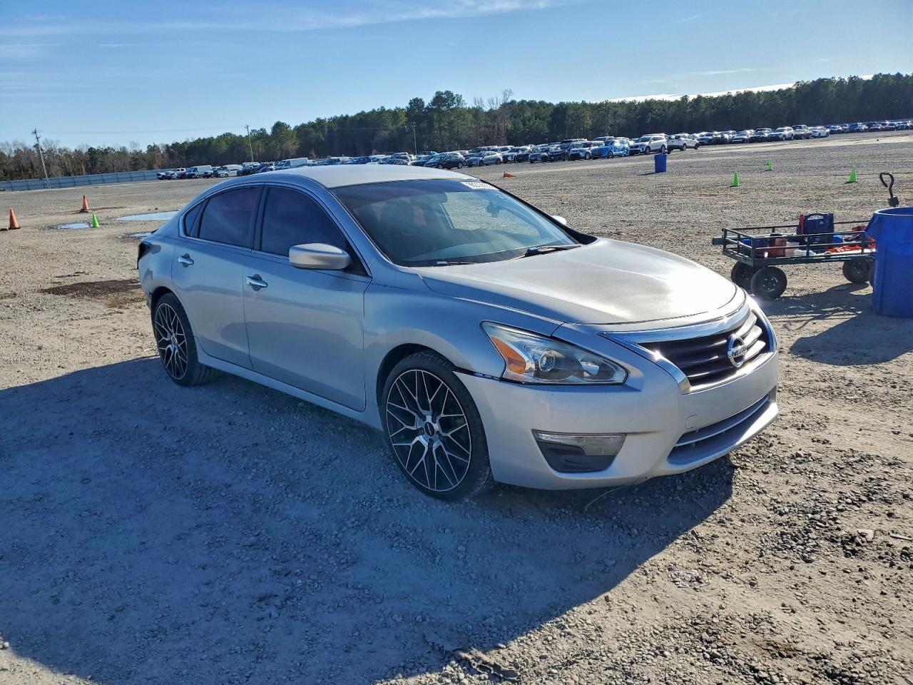 2015 Nissan Altima 2.5 - Фото 4