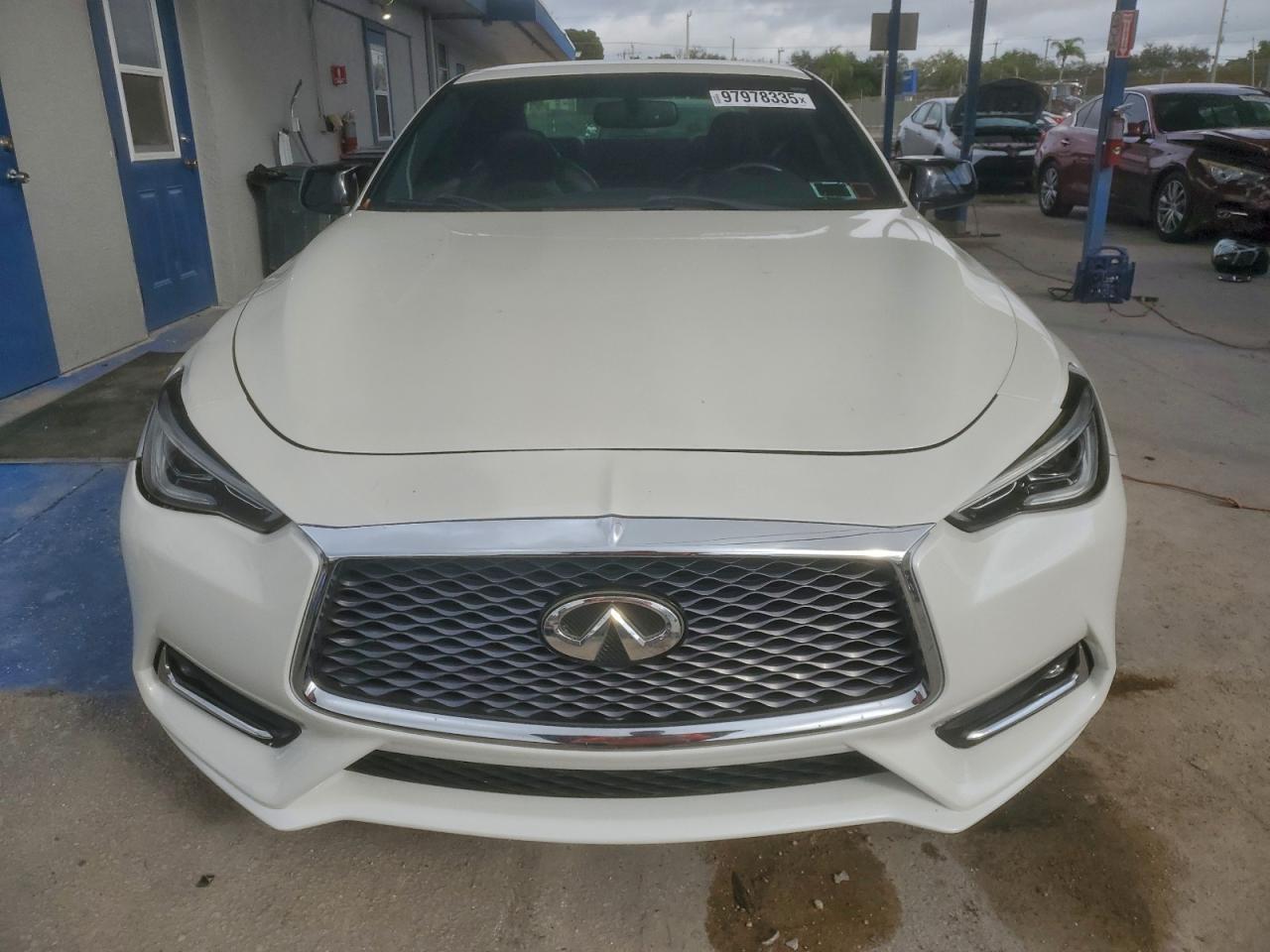 2018 Infiniti Q60 Luxe 300 - Фото 5