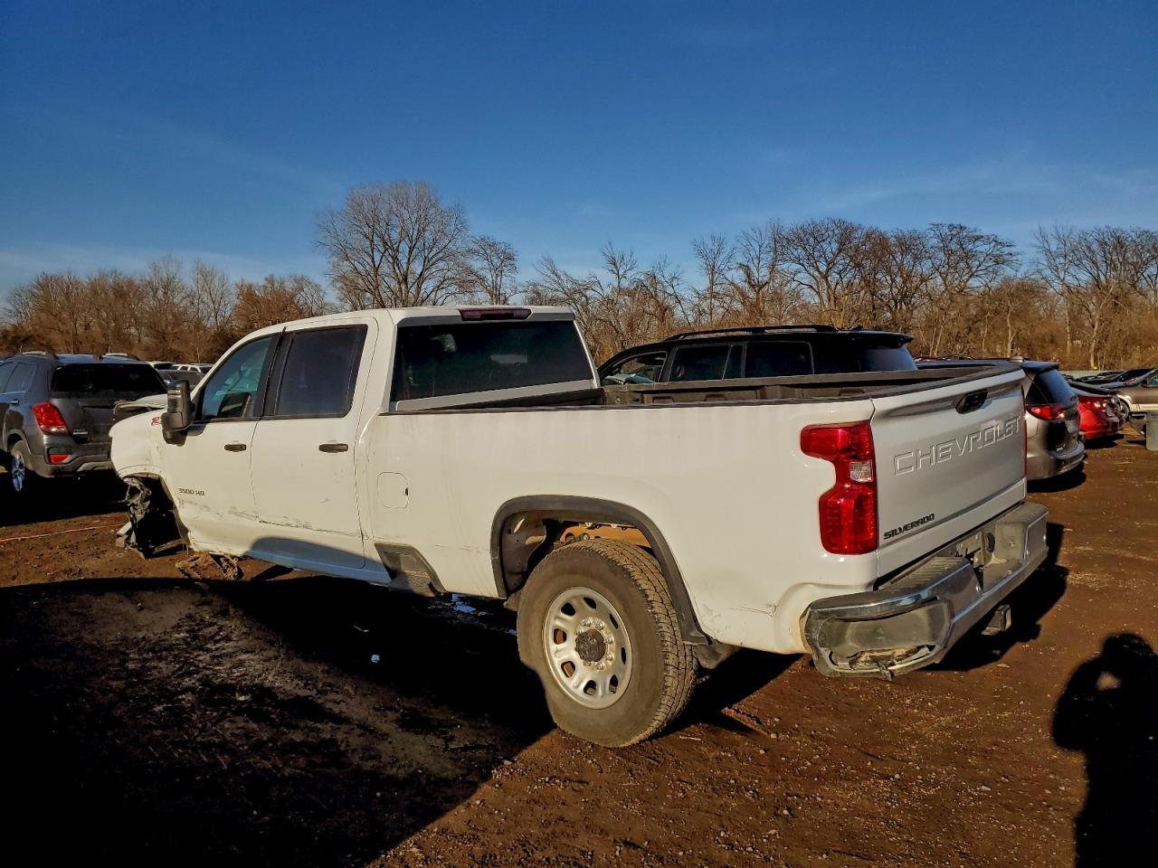 2025 Chev Silverado K3500 - Фото 2