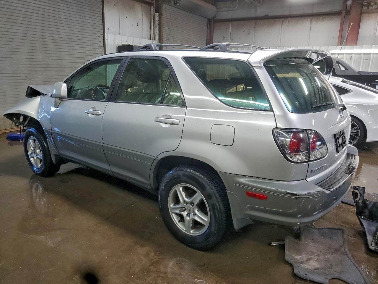 2003 Lexus Rx 300 - Image 2