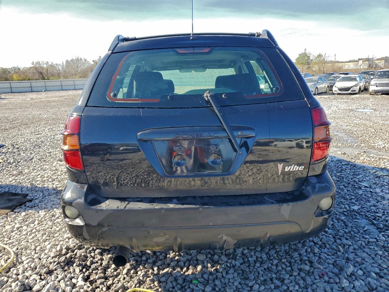 2003 Pontiac Vibe - Image 6