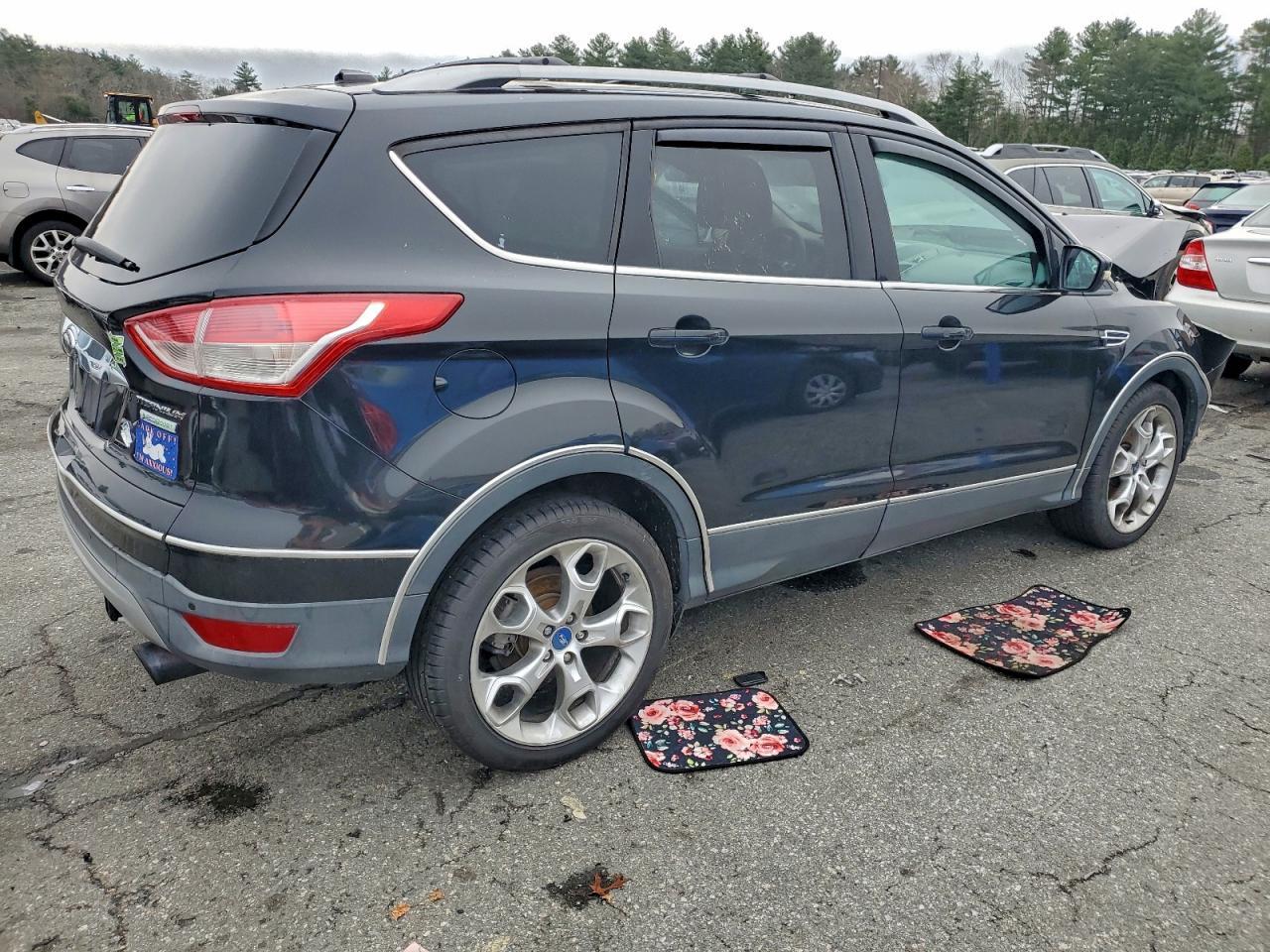 2014 Ford Escape Titanium - Image 3