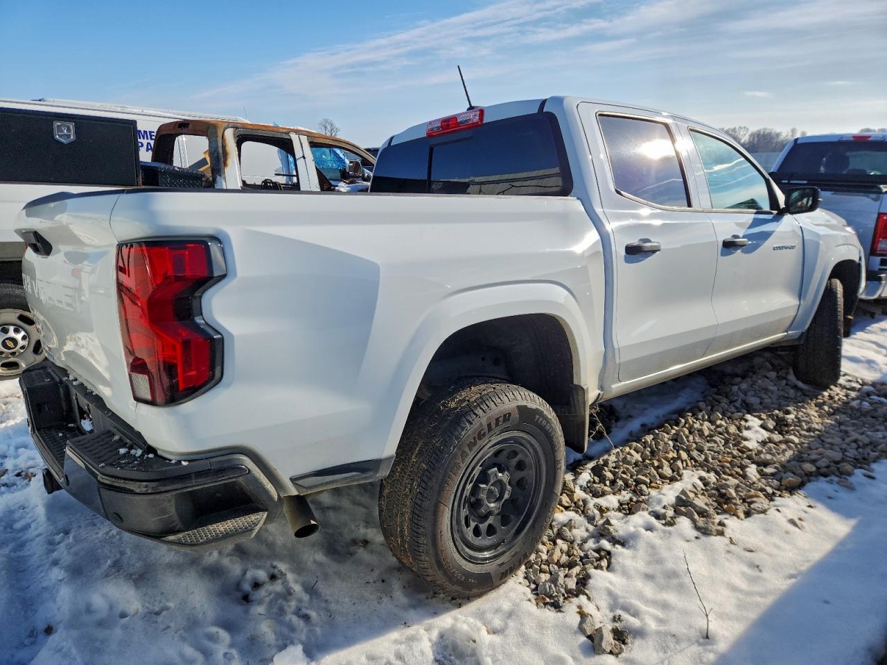 2024 Chevrolet Colorado - Фото 3