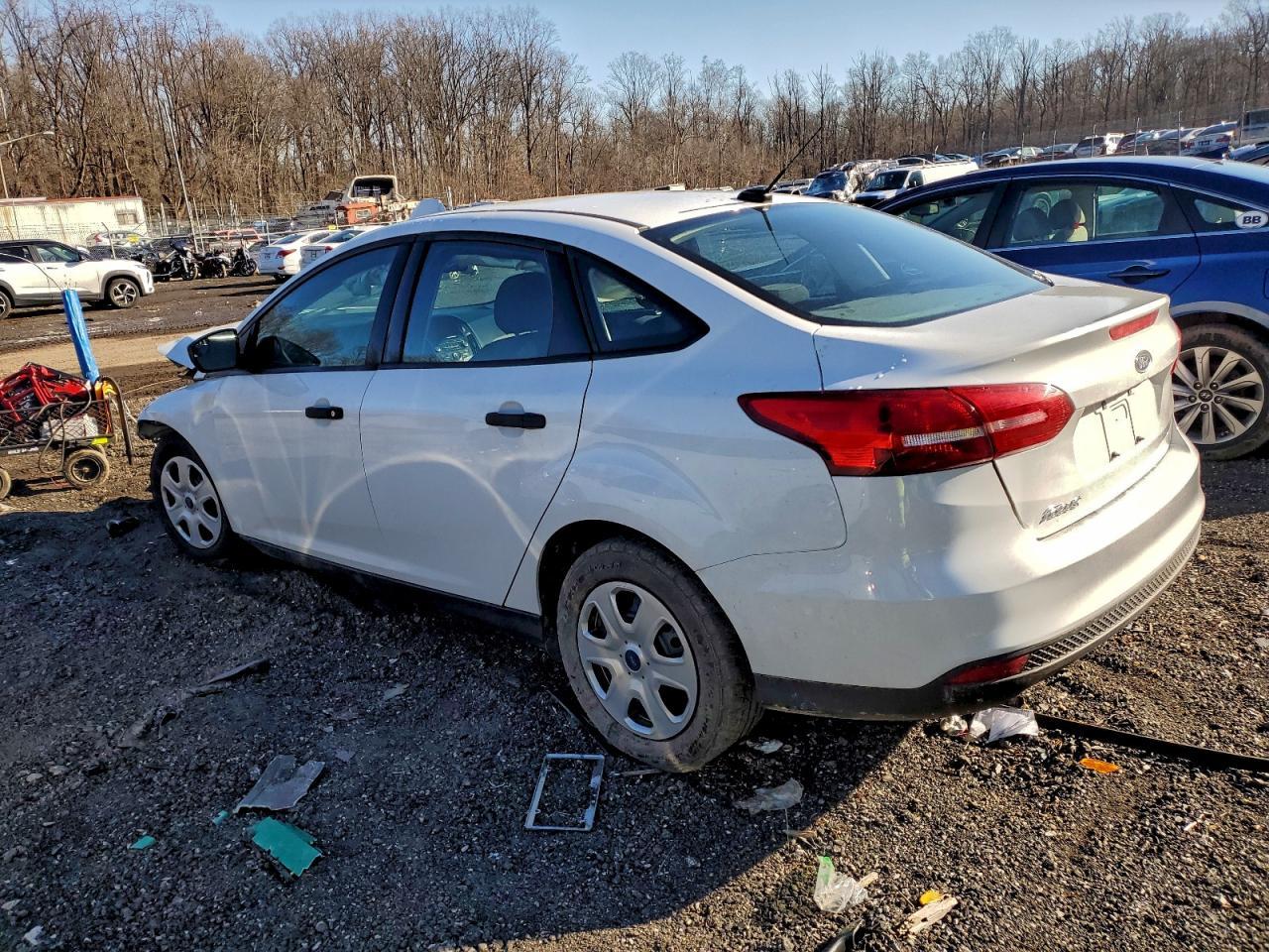 2017 Ford Focus S - Фото 2