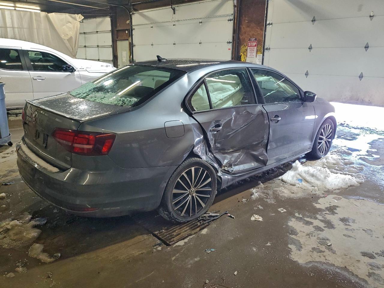 2016 Volkswagen Jetta Sport - Фото 3