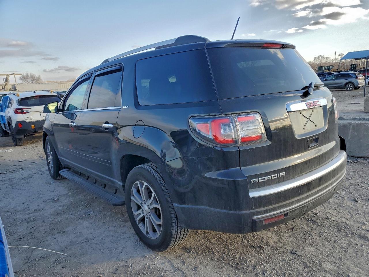 2013 GMC Acadia - Image 2