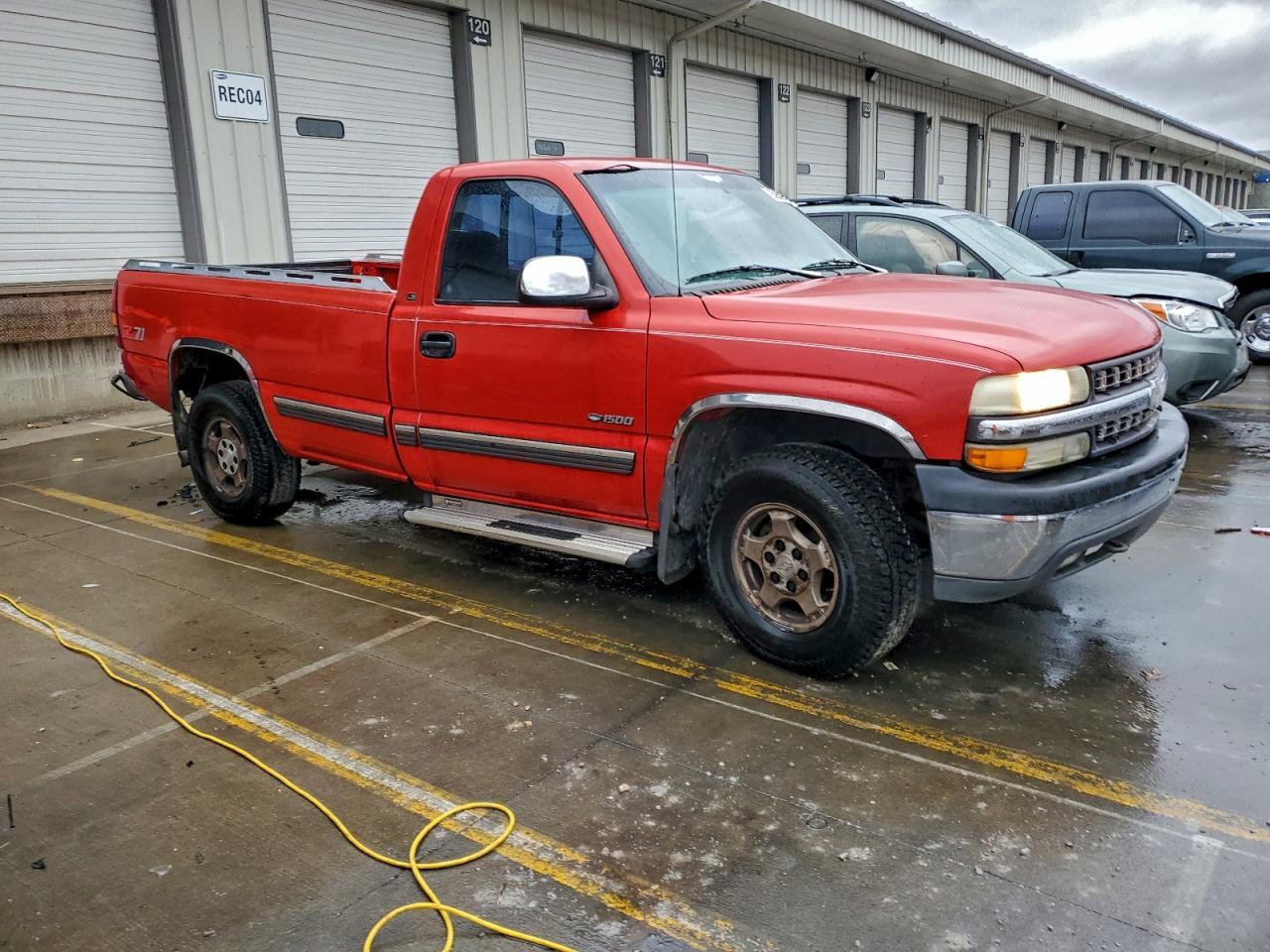 2000 Chevrolet Silverado K1500 - Image 4
