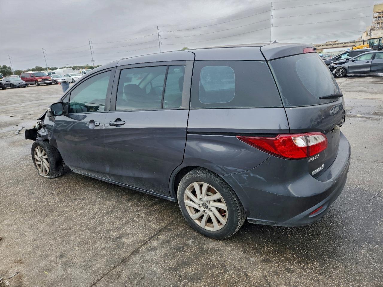 2013 Mazda 5 - Image 2