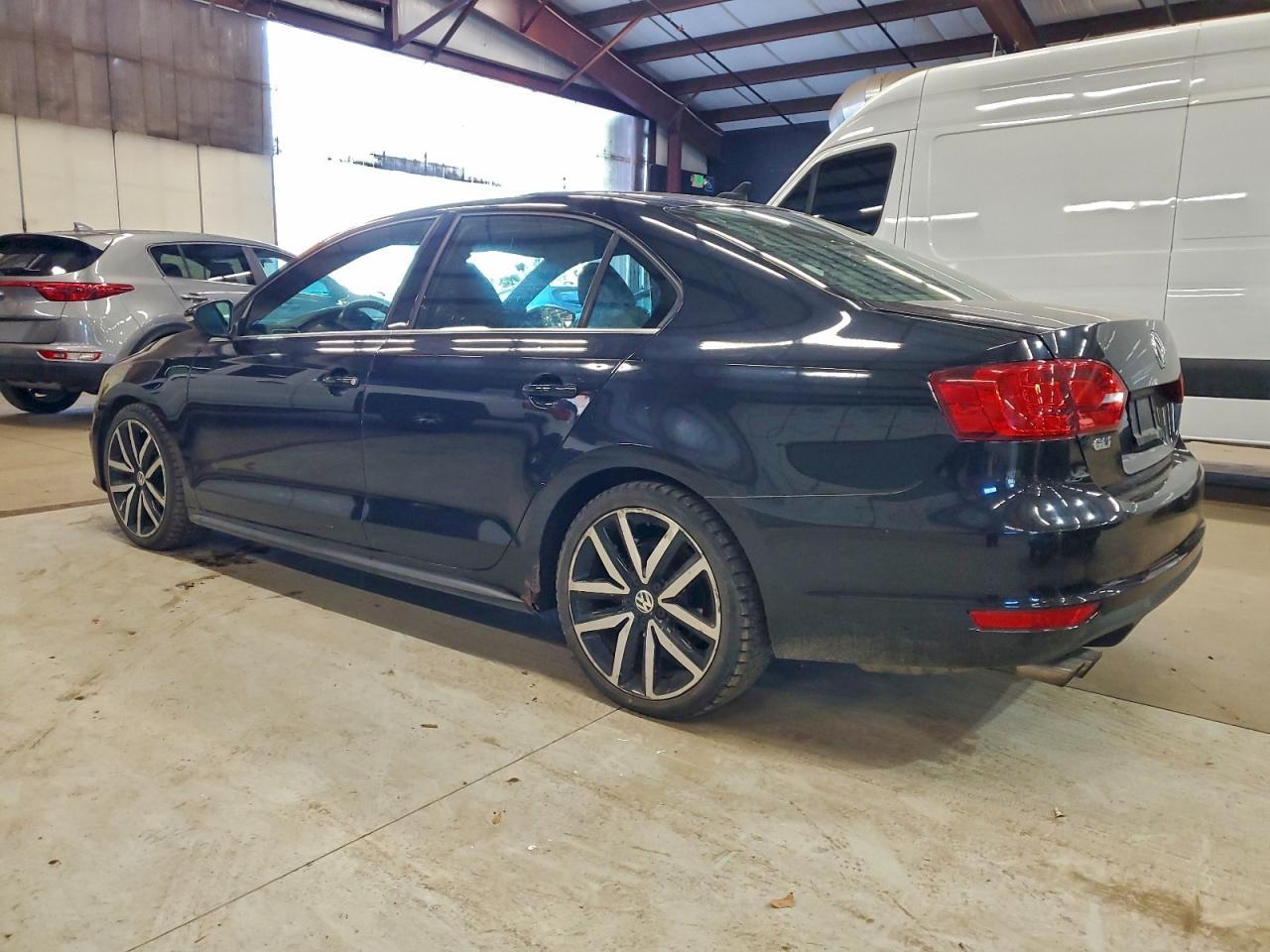 2013 Volkswagen Jetta Gli - Image 2